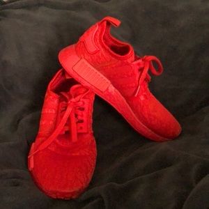 adidas size 7 red shoes